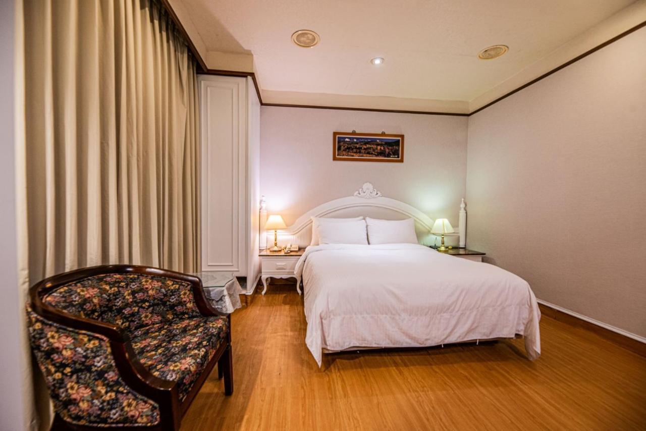 Wenpin Hotel - Pier 2 Kaohsiung Dış mekan fotoğraf