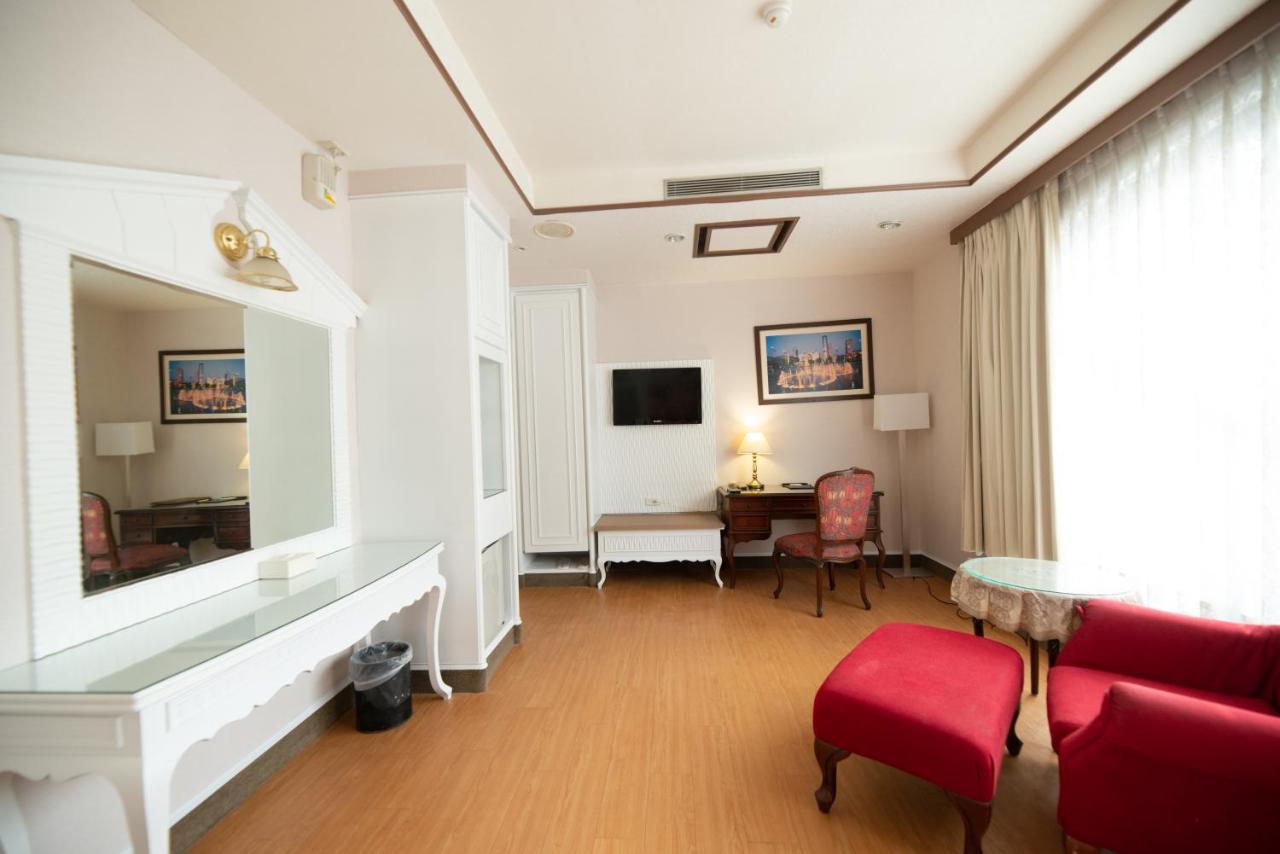 Wenpin Hotel - Pier 2 Kaohsiung Dış mekan fotoğraf